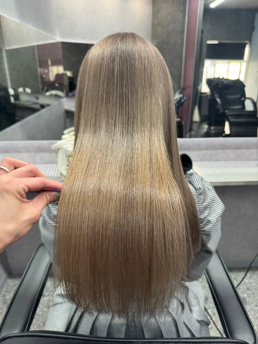 ロング カット ヘアカラー トリートメント レイヤーカット 縮毛矯正/西尾 幸樹のヘアスタイル