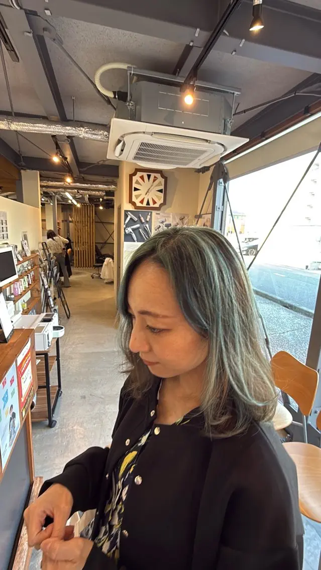 当日1名限定！ブリーチオンカラー、インナー、デザインカラーも🎨カットもついてますの写真