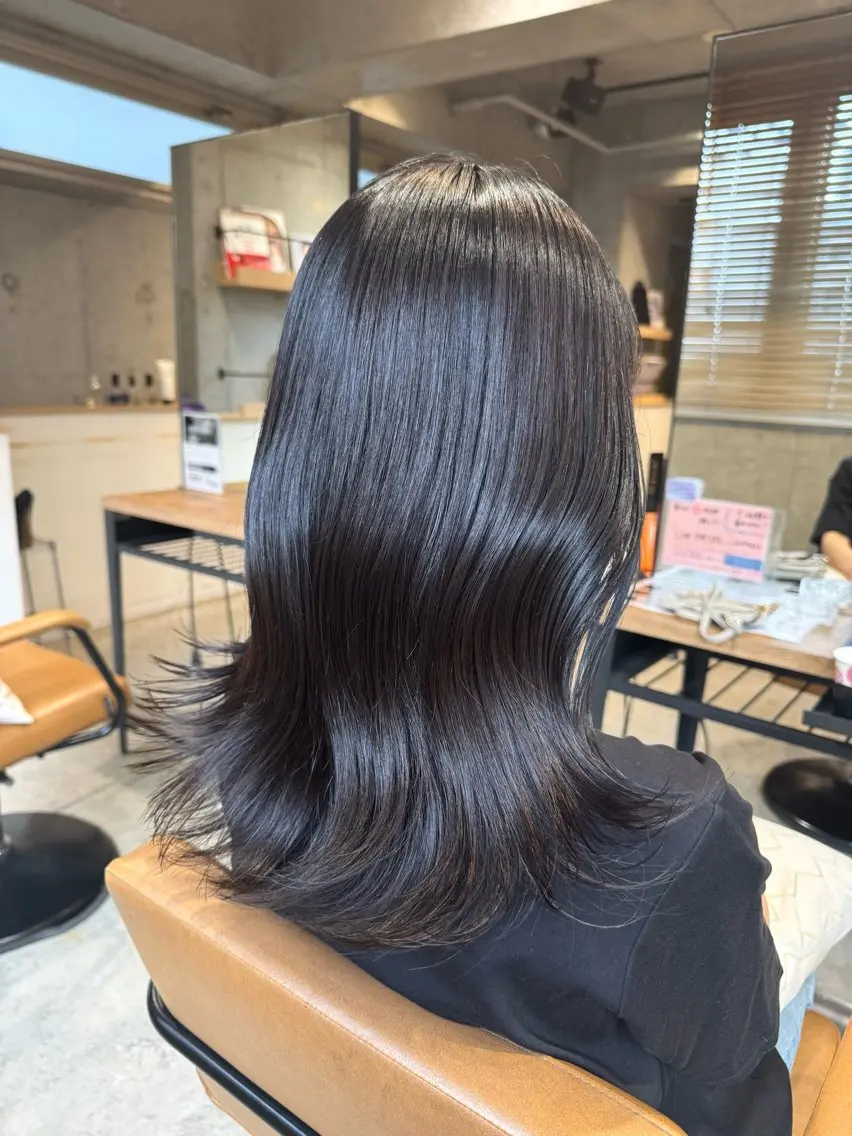 セミロング カラー ヘアアレンジ ダークグレー ダークグレージュ グレージュ カット ヘアカラー トリートメント ヘッドスパ 🤍himari🤍 レイヤー×艶髪特化のヘアスタイル