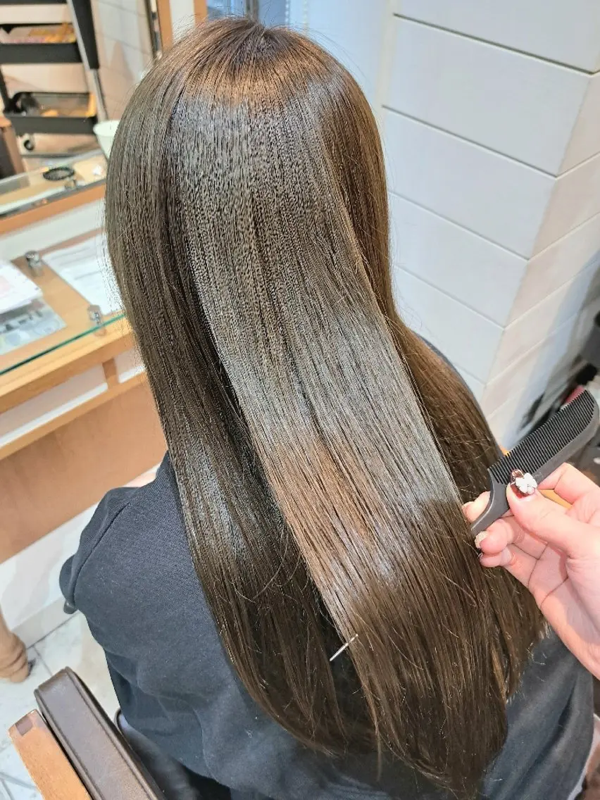 ロング カラー ブリーチ グレージュ ブリーチなしカラー オリーブグレージュ オリーブグレー MIYU/透明感 渋谷/ベージュカラーのヘアスタイル