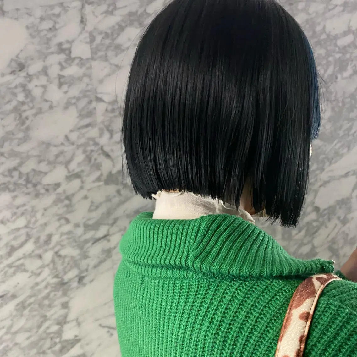 ショート 切りっぱなしボブ ボブ デザインカラー/パー マ🦖外岡咲希🦖のヘアスタイル