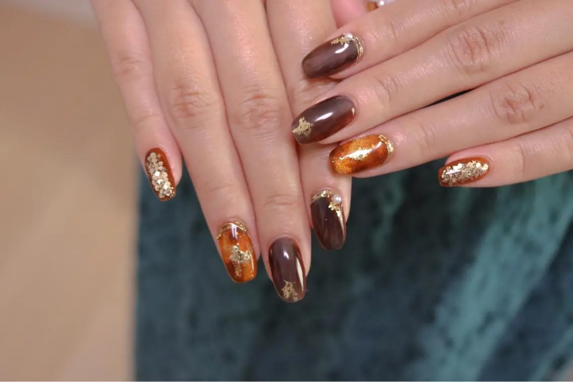 ネイル オーロラネイル カジュアル 長さ出し ジェルネイル 韓国ネイル ハンドネイル MH Nailのネイルデザイン