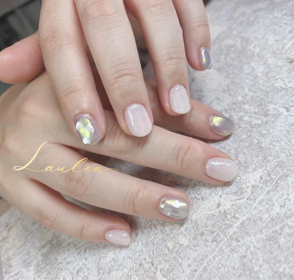 ネイル オーロラネイル 韓国ネイル ミラーネイル 夏ネイル ハンドネイル nail salon Lauleaのネイルデザイン