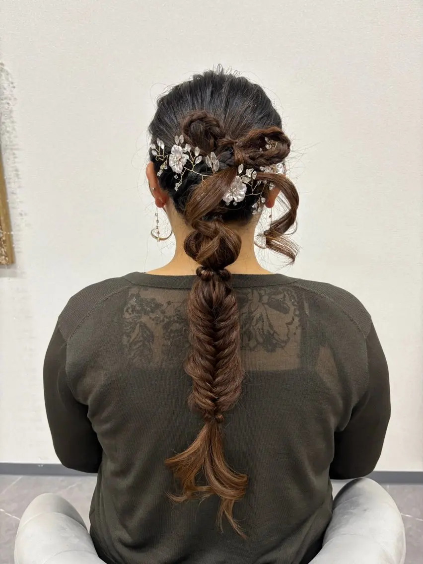 ヘアアレンジ 結婚式・ブライダル 三つ編み ヘアサロン ミカヅキのヘアスタイル