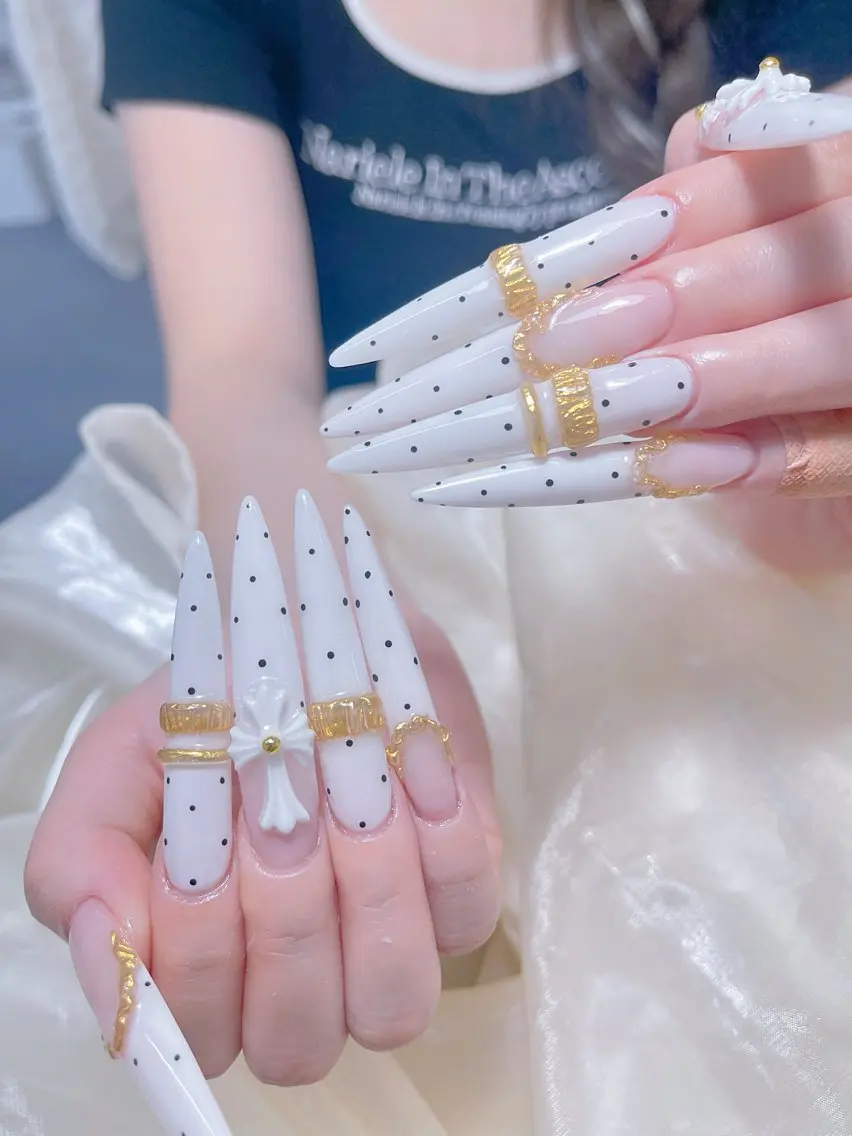 ネイル 🎀ネイルサロン エクラYUI🎀のネイルデザイン