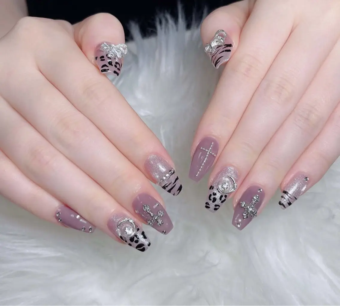 ネイル チークネイル 長さ出し フラッシュネイル フレンチネイル グラデーション ハンドネイル Lenie Nail Salonのネイルデザイン