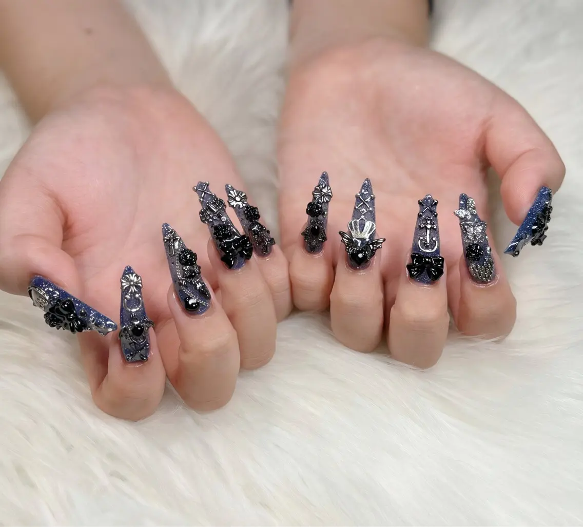 ネイル オーロラネイル チークネイル フットネイル フレンチネイル ジェルネイル ハンドネイル Nichi Nailsのネイルデザイン