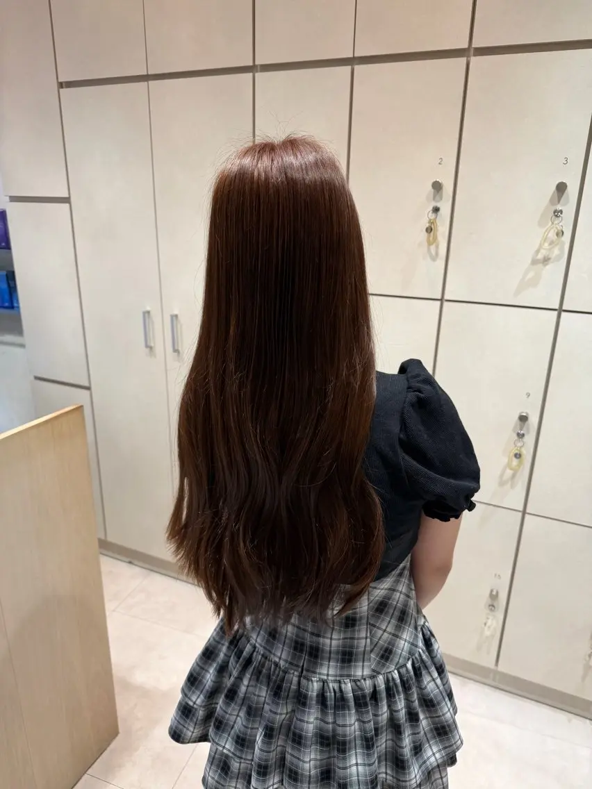 ロング カラー 黒髪 ブリーチ ブラウンカラー 透明感カラー ダブルカラー カット ヘアカラー トリートメント 吉川沙知 /ナチュラルカラーのヘアスタイル