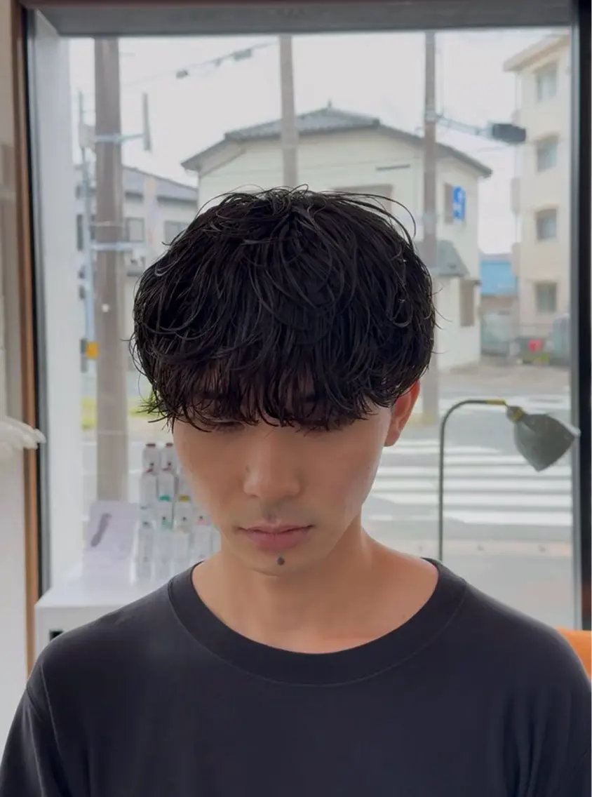 ミディアム パーマ メンズ ミディアムパーマ メンズパーマ カット パーマ 作野 凌都のヘアスタイル