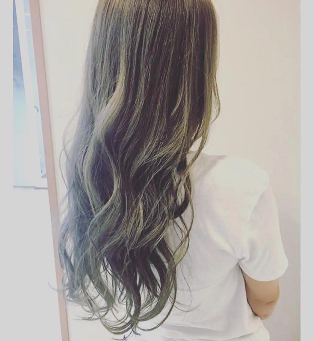 カラー ハイライトカラー _WHITE芝本 賢吾【天王寺店】のヘアスタイル
