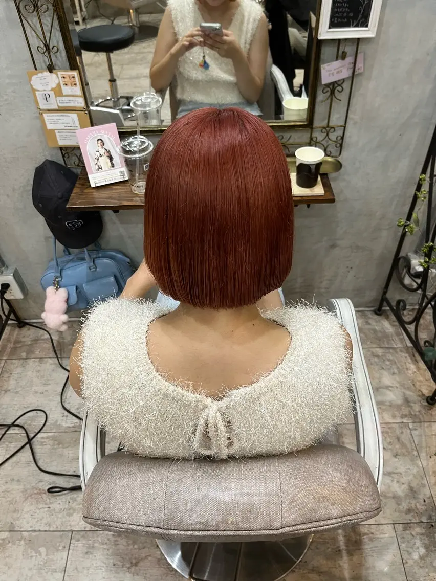 ミディアム カラー レッドカラー ボブ カット ヘアカラー トリートメント 艶髪/ハイトーン/ ヘアセット/モエノのヘアスタイル