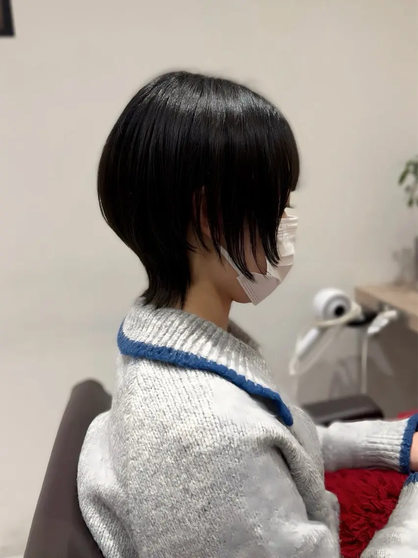 ショート カット レイヤー/小顔前髪 🤍wakaのヘアスタイル