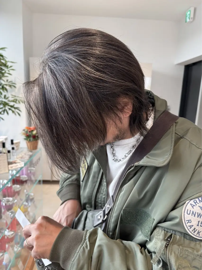 ショート カラー ブリーチ ブラウンカラー ダブルカラー ハイライトカラー イルミナカラー ヘアカラー トリートメント ELEN 向ヶ丘遊園のヘアスタイル