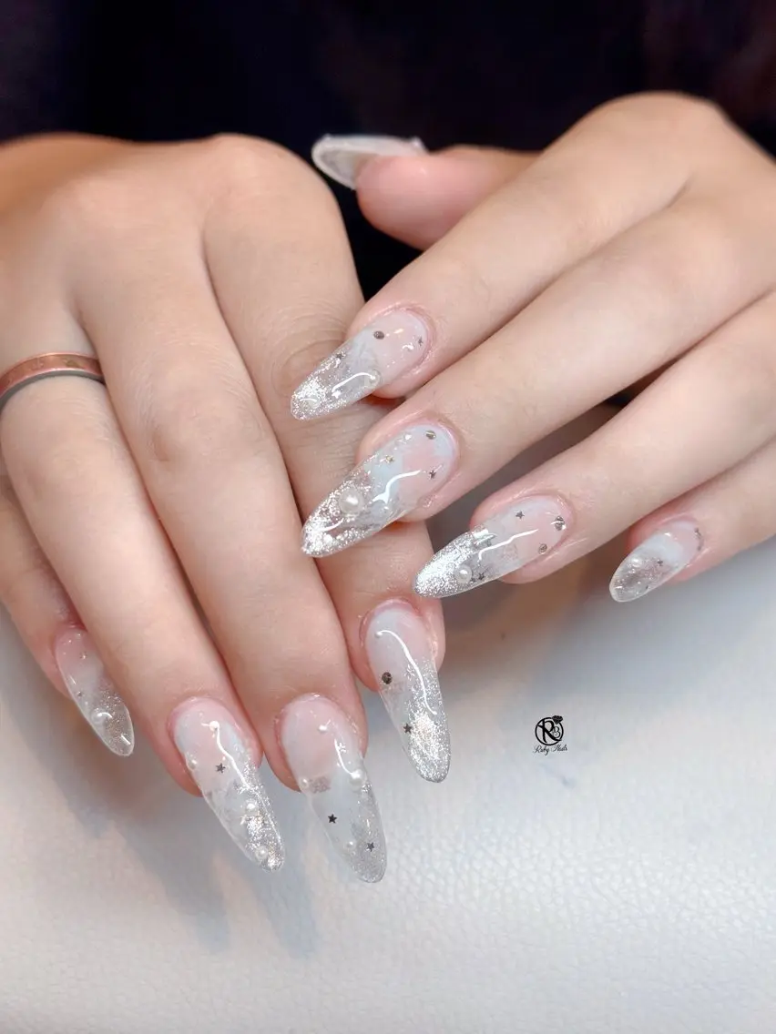 ネイル チークネイル ドット フレンチネイル グラデーション ハート ハンドネイル Ruby Nail 霞ヶ関店のネイルデザイン