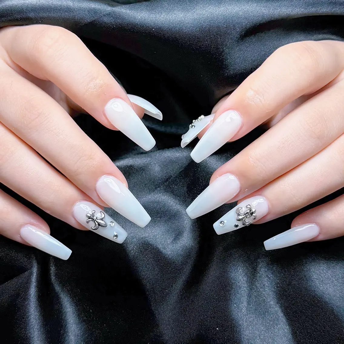 ネイル 韓国ネイル 持ち込み ニュアンスネイル ワンホンネイル ハンドネイル AKIKO NAILのネイルデザイン