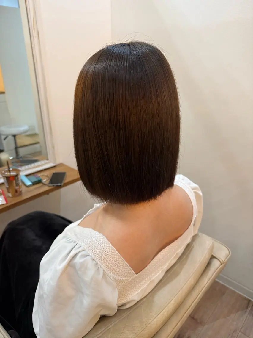カラー 切りっぱなしボブ ボブ fenice natsumiのヘアスタイル