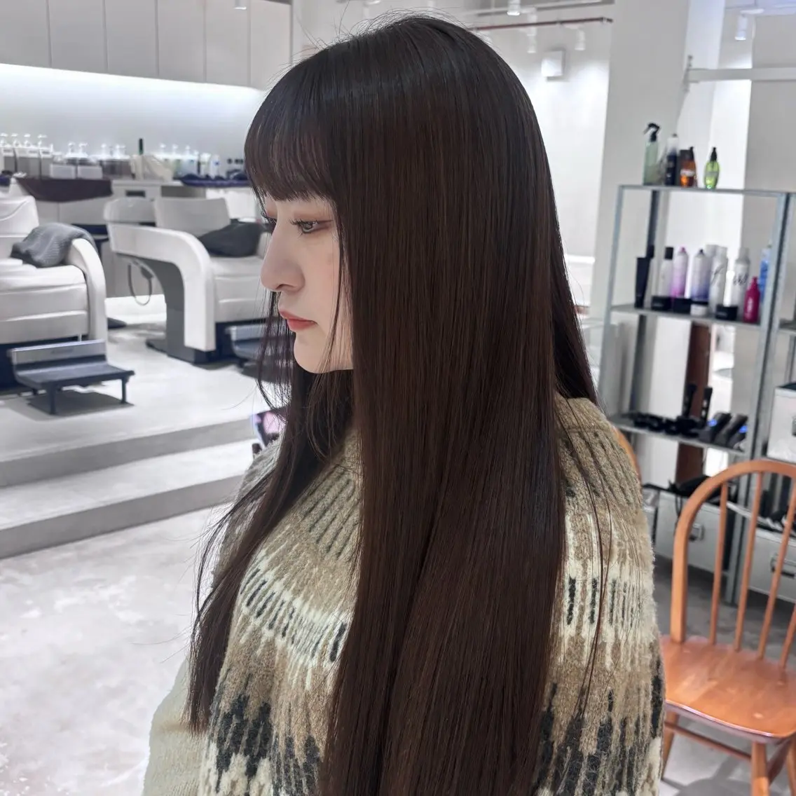 ロング カラー ブリーチ ブラウンカラー チョコレートブラウン ラベンダーカラー illatos サヤナのヘアスタイル