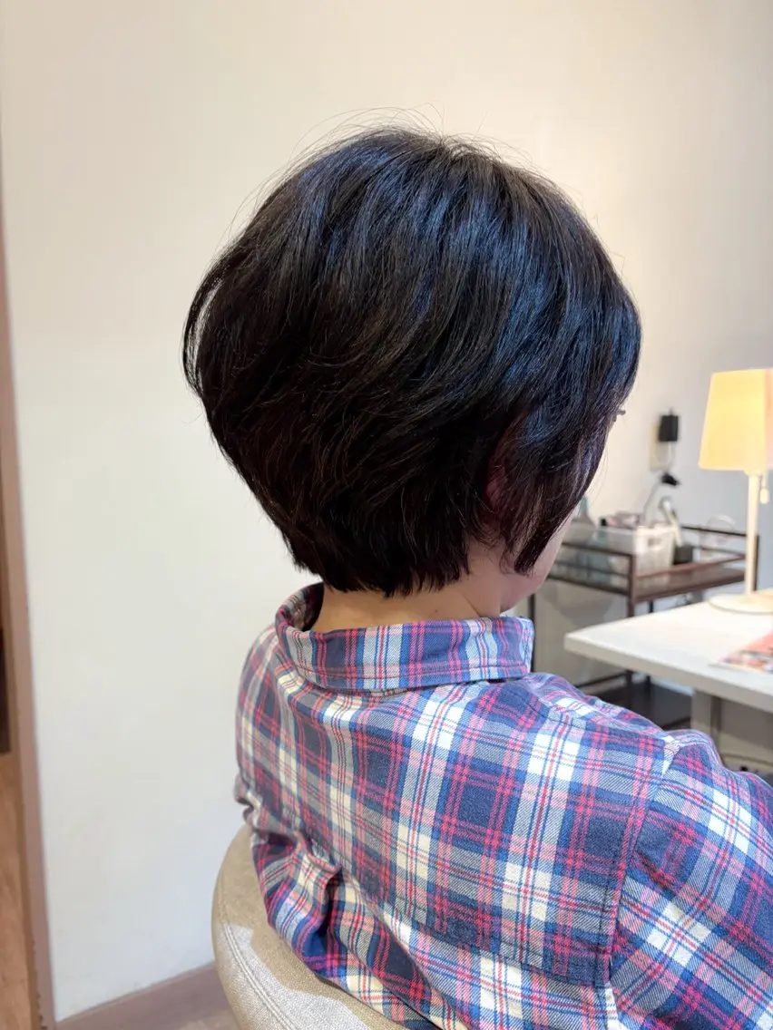 ショート くせ毛 ショートヘア 石平 暖のヘアスタイル