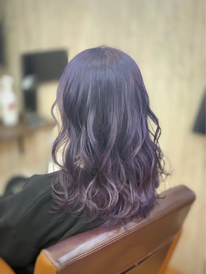 セミロング カラー ヘアアレンジ ハイトーン・ブリーチ ムラ修正 八須 錬のヘアスタイル