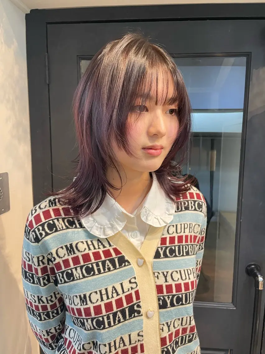 ミディアム カラー グラデーションカラー パープルカラー ハッシュカット Airi 韓国y2k ハイレイヤーのヘアスタイル