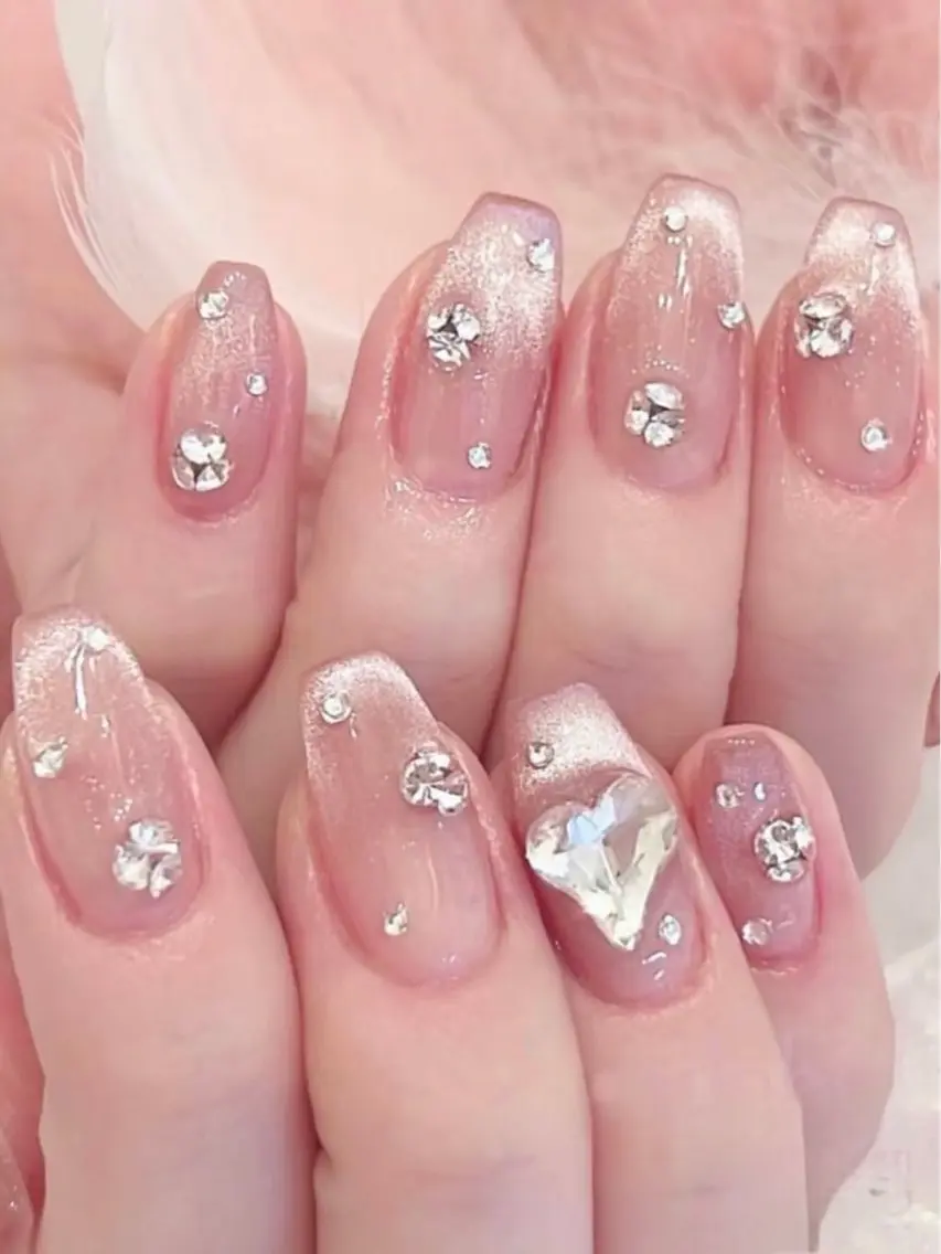 ネイル ハンドネイル Betty nail サロンのネイルデザイン