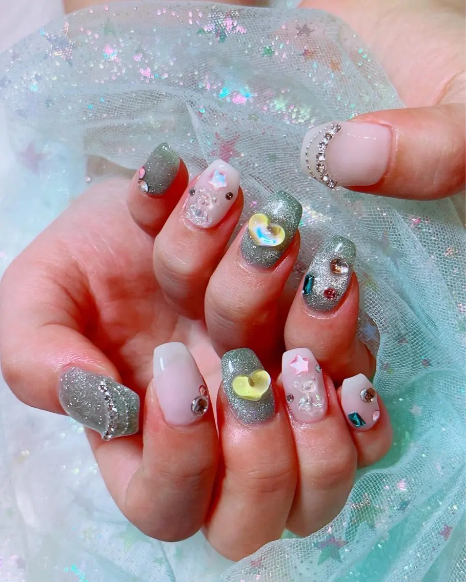 ネイル グリーン マグネットネイル RUI ☆のネイルデザイン
