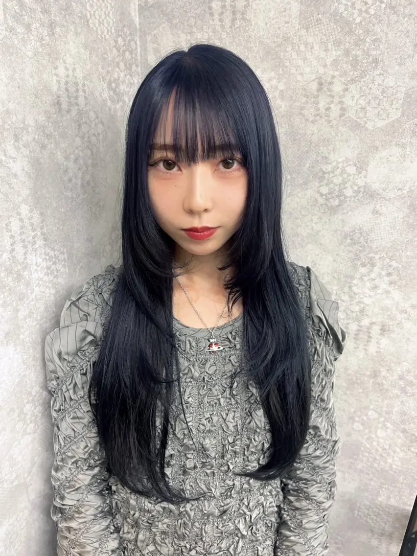 ロング カラー ヘアアレンジ ヘアカラー トリートメント ヘアセット 韓国レイヤーカット/ 儚げカラーチナツのヘアスタイル