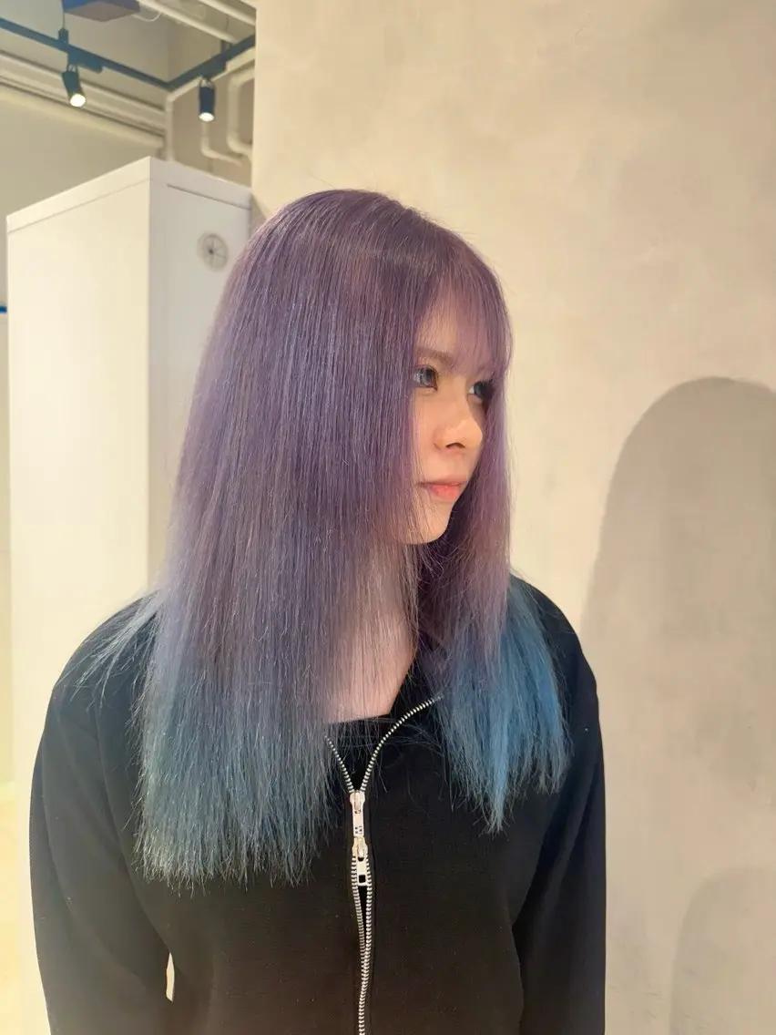 ロング カラー デザインカラー カット ヘアカラー ハイトーン/うる艶 カラー Mioのヘアスタイル