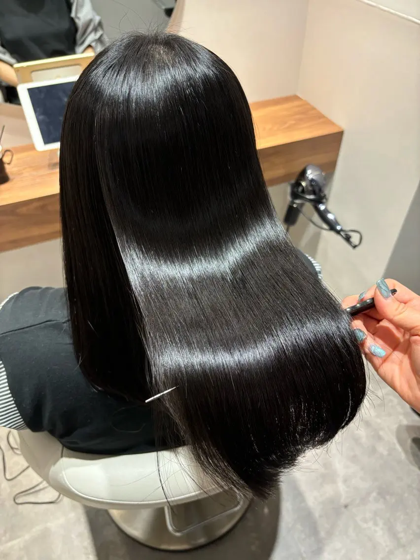 ロング カット 縮毛矯正 トリートメント 美髪ヘア 🤍erikaのヘアスタイル