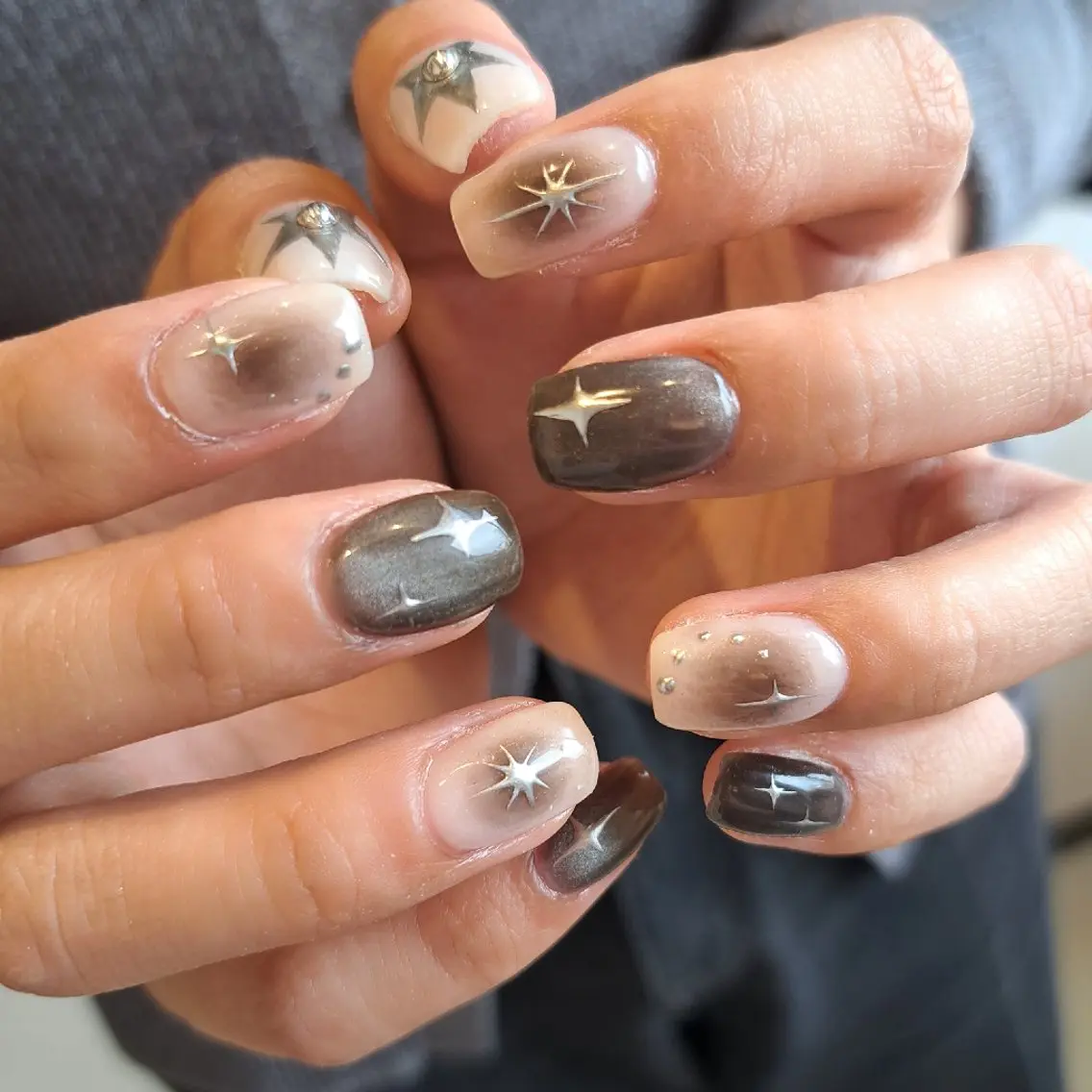 ネイル アートネイル ジェルネイル 韓国ネイル マグネットネイル 持ち込み Nail mood デザイン持ち込みokのネイルデザイン