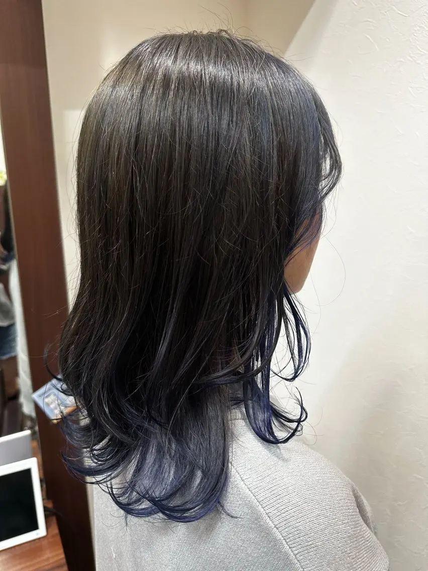 ミディアム ハイライト a aのヘアスタイル