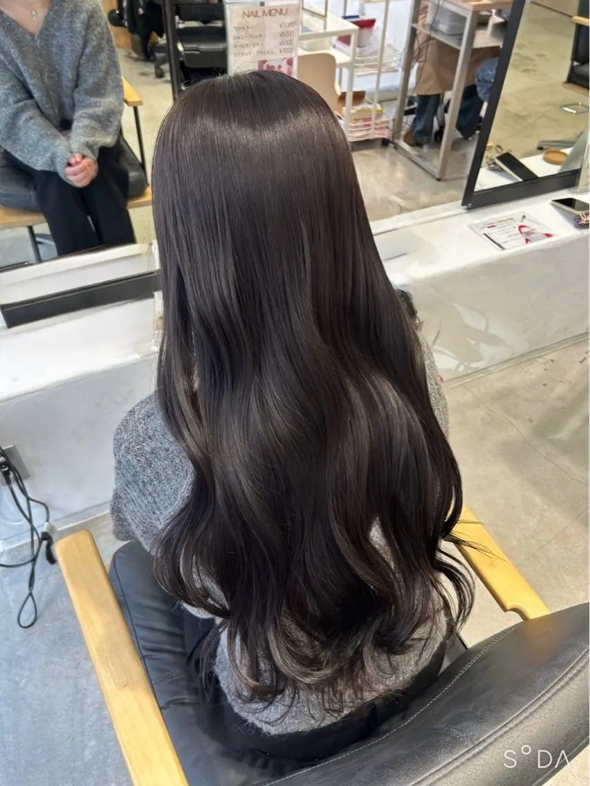ロング カラー ヘアカラー 木谷 彩音のヘアスタイル