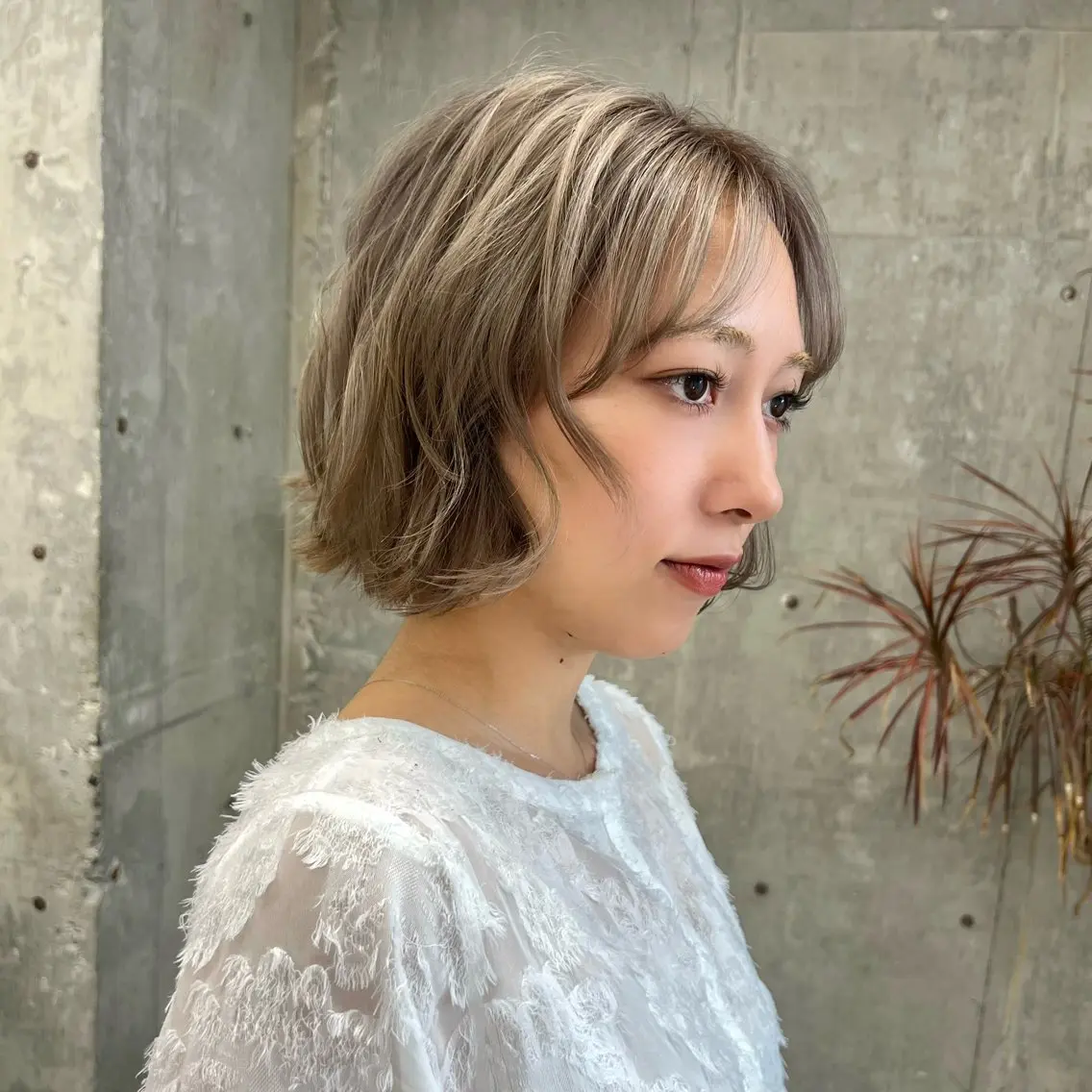 ミディアム カラー ショートボブ ブロンド ボブ カット ヘアカラー 韓国レイヤー🇰🇷 メンズ 細江美紅のヘアスタイル