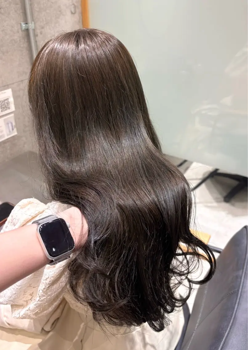 ロング カット ヘアカラー トリートメント 顔周り/レイヤー カット🎀ヒラバルのヘアスタイル