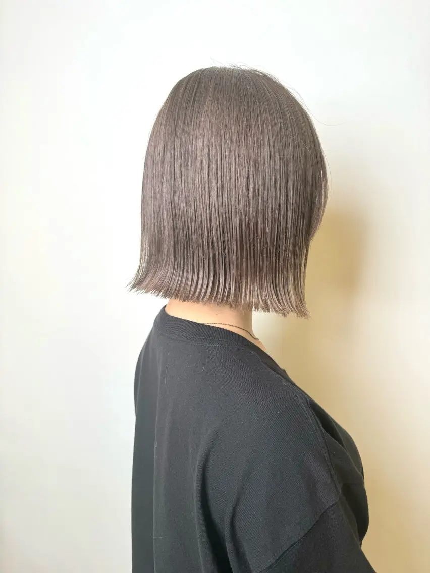 ショート カラー 切りっぱなしボブ ブリーチ グレージュ ボブ カット 中西倖 トップスタイリストのヘアスタイル