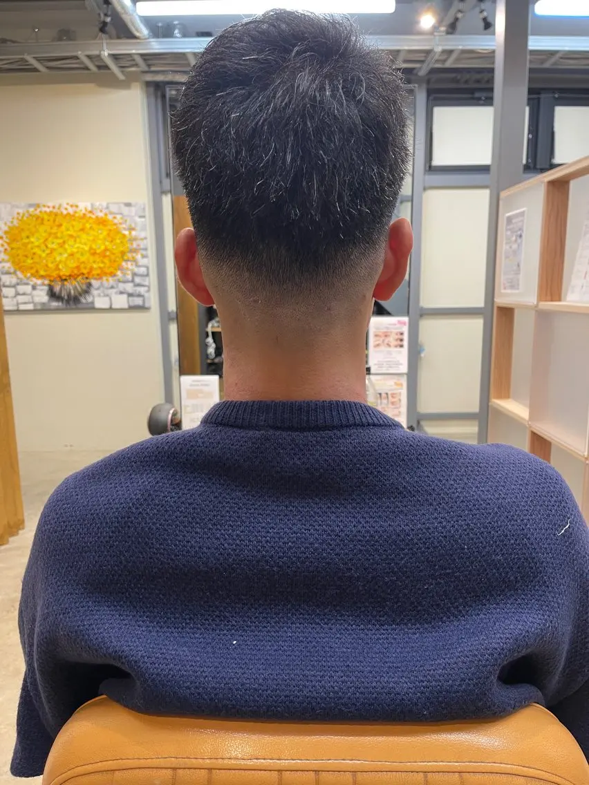 メンズ フェードカット 女性理容師 黒岩　さちのヘアスタイル