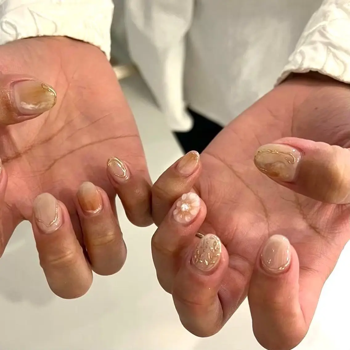ネイル KARIN LANDHAKATAのネイルデザイン