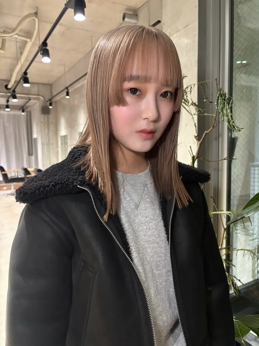 セミロング 薄暮 マツイ　レンのヘアスタイル