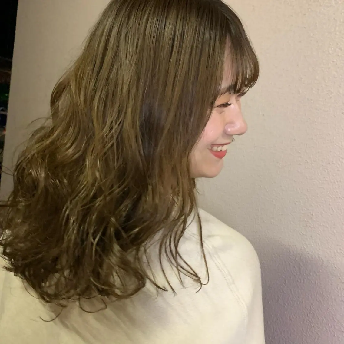 ミディアム 🤎小顔レイヤー /ベージュ🤎友香のヘアスタイル
