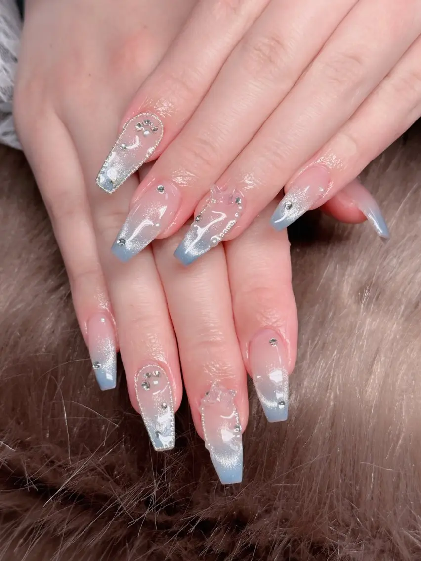 ネイル オーロラネイル フレンチネイル ジェルネイル ハロウィン キラキラネイル ハンドネイル H.baby Nail Salonのネイルデザイン