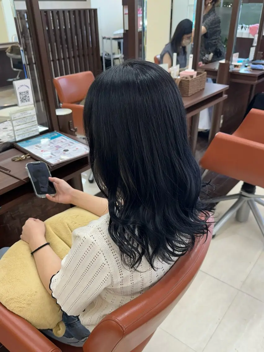 ロング カラー 黒髪 ブルーカラー ブルーブラック 透明感カラー ヘアカラー 🤍透明感カラー🤍 ひしき るなのヘアスタイル