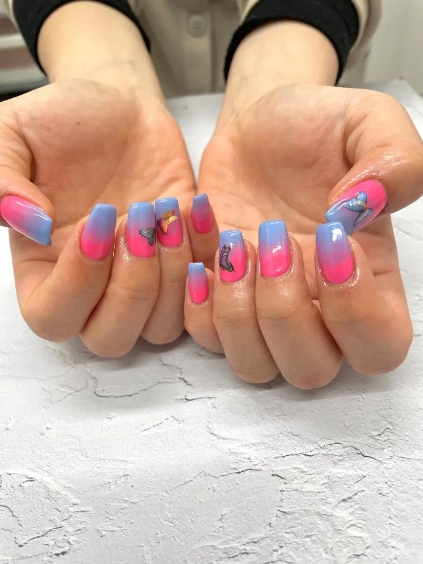 ネイル ハンドネイル 【OKIKA】 らん🦖🌈🧡のマツエク・マツパデザイン