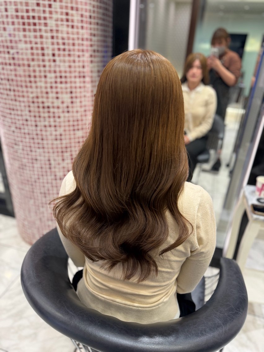 ロング カラー ベージュカラー 透明感カラー オリーブベージュ カット ヘアカラー トリートメント 韓国風カラーお任せ アサコサユリ🎀の眉毛・アイブロウイメージ
