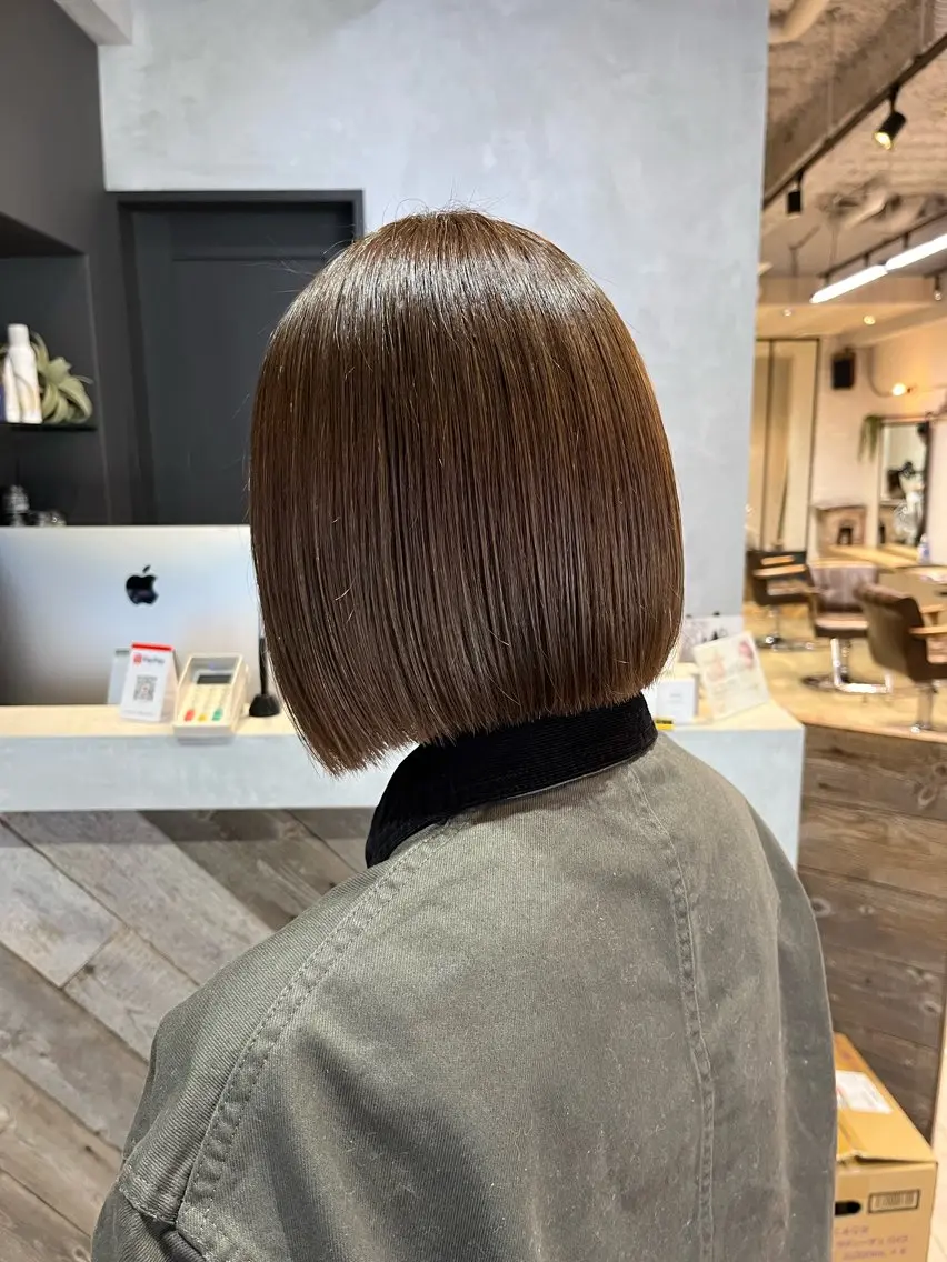 ミディアム カラー ボブ カット ヘアカラー トリートメント 多河 遥のヘアスタイル