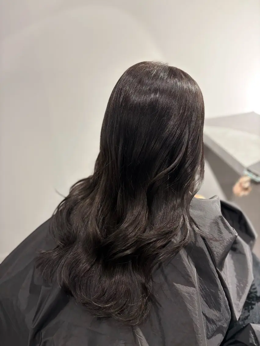 ロング カット ヘアカラー トリートメント 中原 栞奈のヘアスタイル