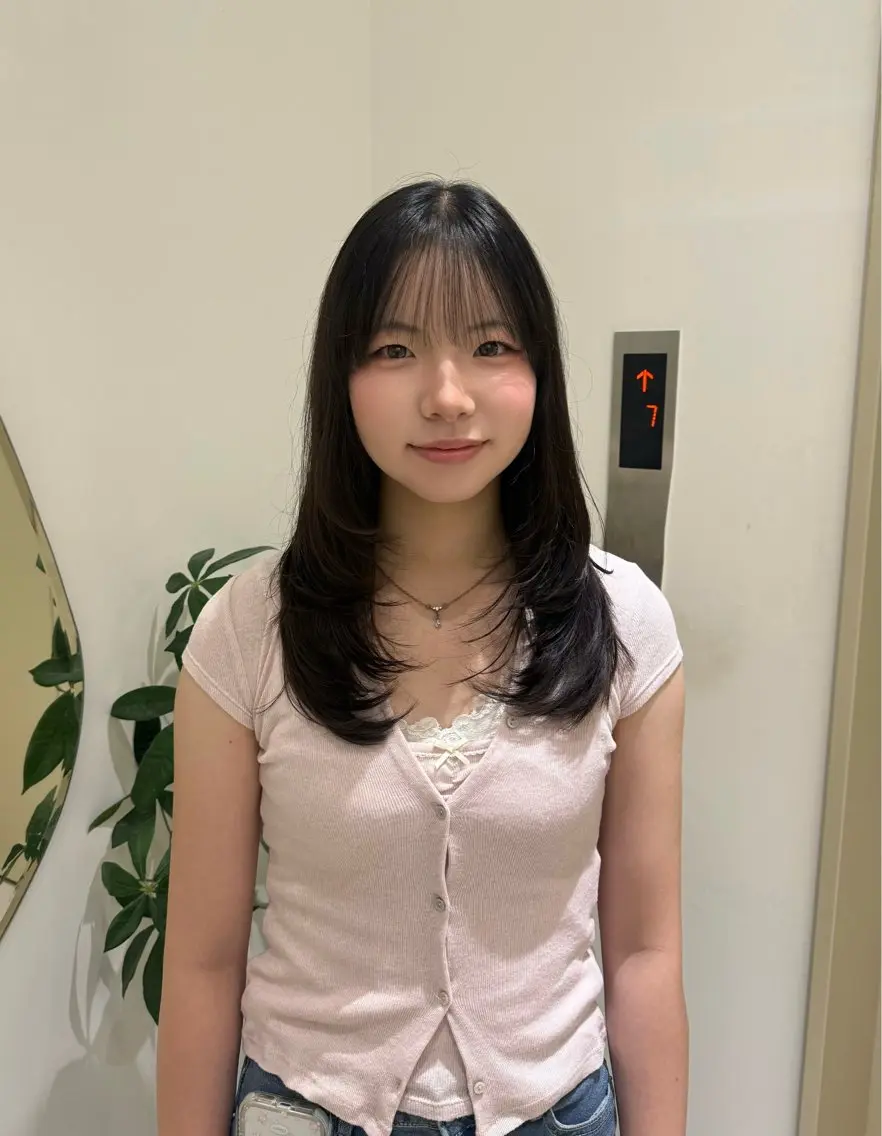 セミロング カット トリートメント Zina天神🌻 Honokaのヘアスタイル