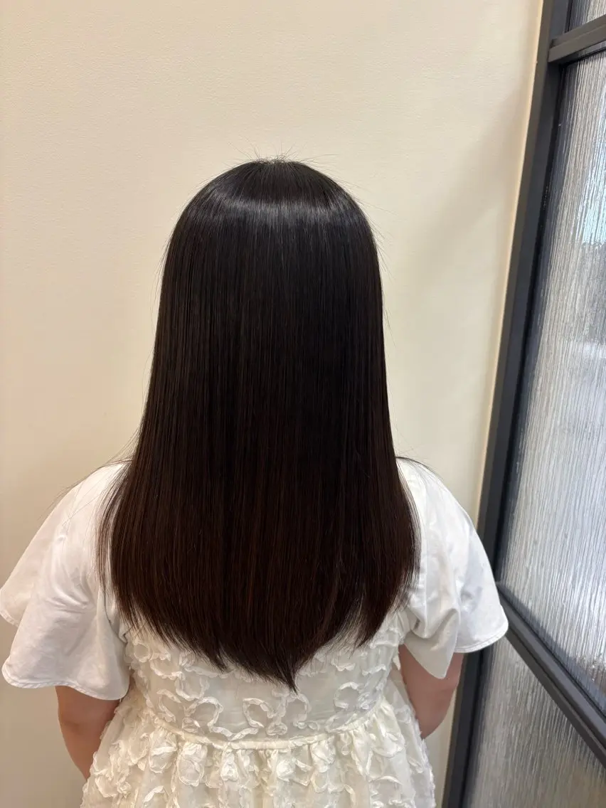 セミロング 縮毛矯正 レナーク  ルグラン もも🍑のヘアスタイル