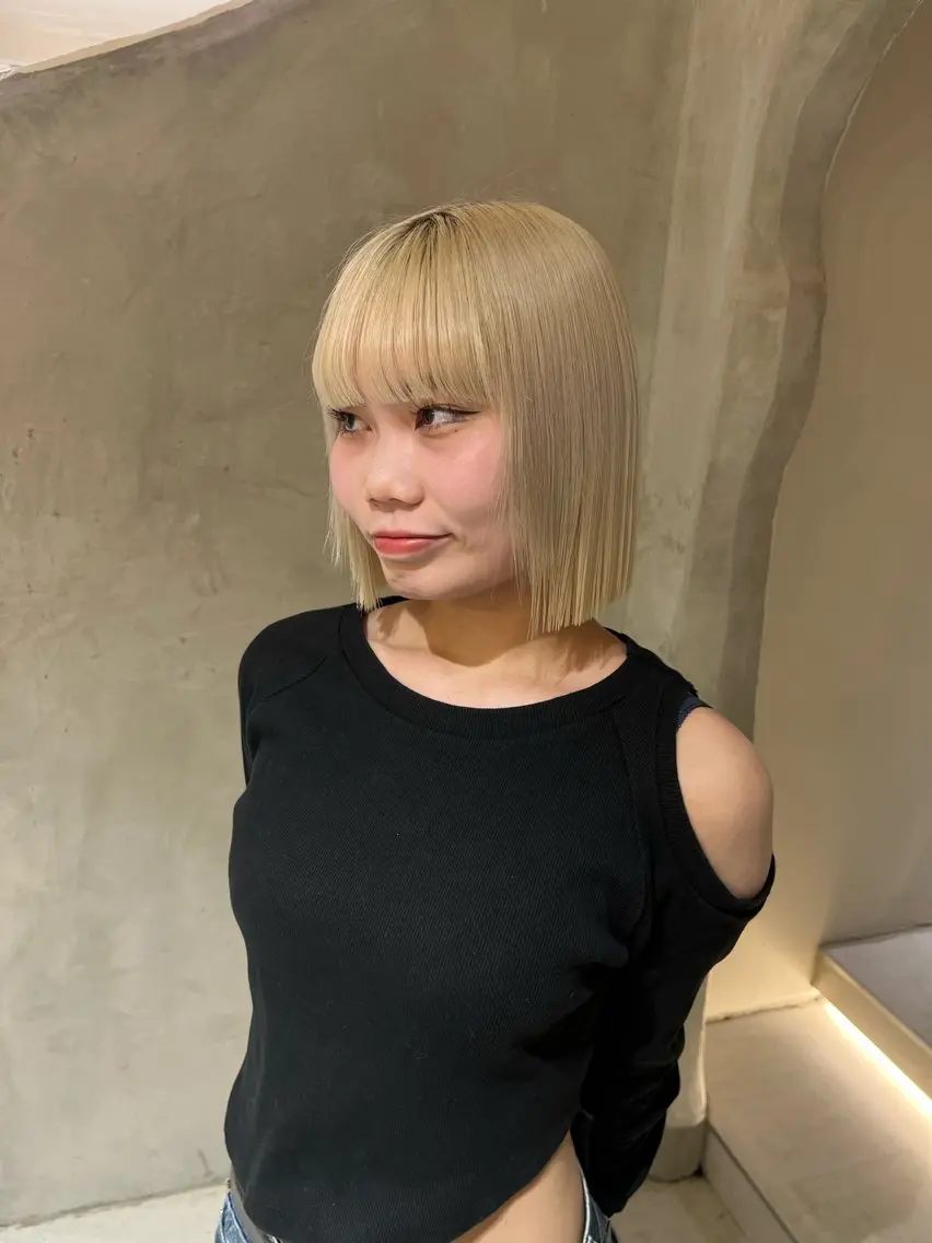 ミディアム カット ヘアカラー トリートメント 切りっぱなしボブ/ 艶カラー/綾莉のヘアスタイル