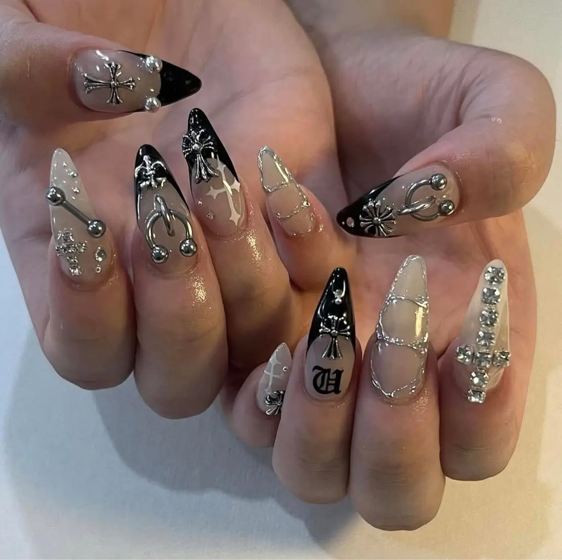 ネイル ハンドネイル HIN NAILのネイルデザイン