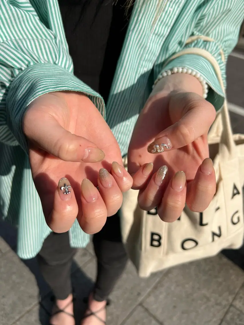 ネイル ハンドネイル zir  nail 🕊️💗RIOのネイルデザイン